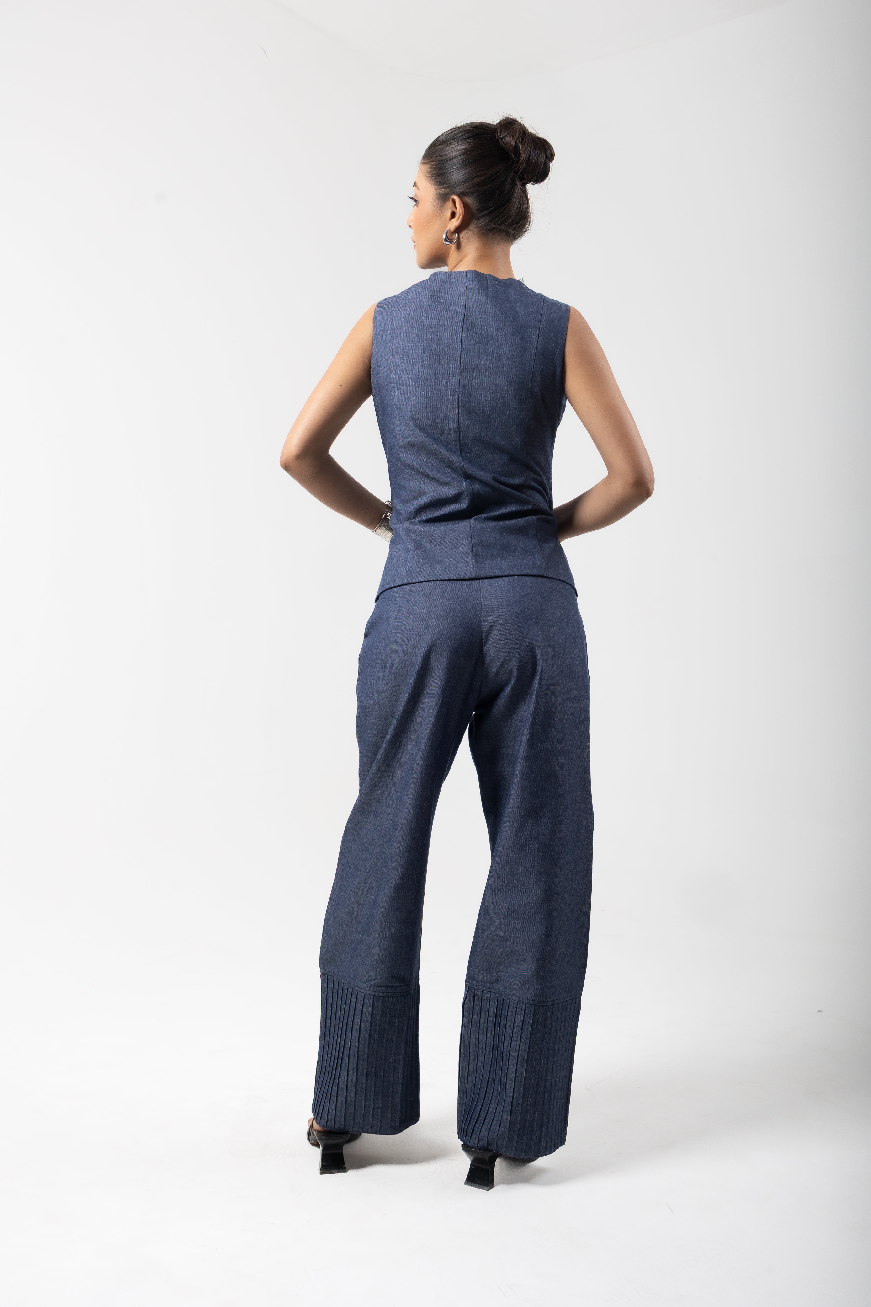 EVERYDAY STRUCTURED WAISTCOAT - NAVY
