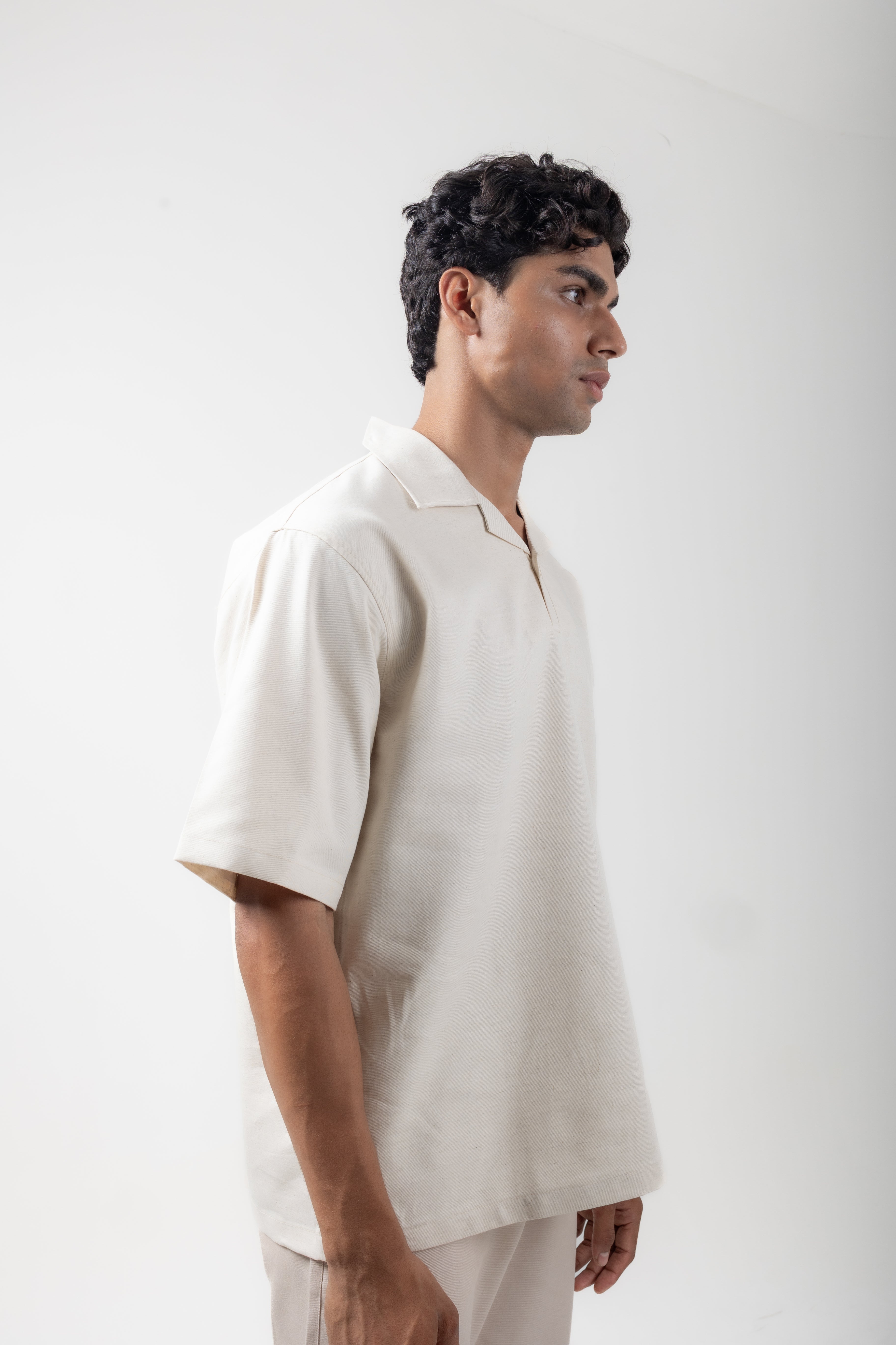 RELAXED POLO NECK T SHIRT